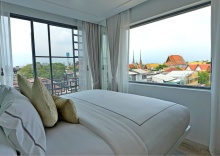 Люкс Premium с балконом в Riva Arun Bangkok