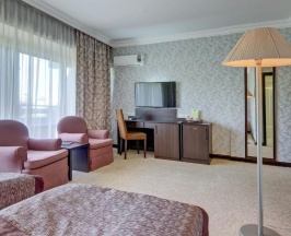 Двухместный номер Standard с балконом 2 отдельные кровати в Премьер Алатау