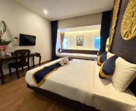 Двухместный номер Family - no balcony двуспальная кровать в Kata Palm Resort