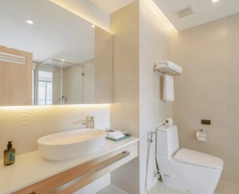 Двухместный номер с доступом в бассейн Deluxe двуспальная кровать в Phuket Emerald Beach Resort