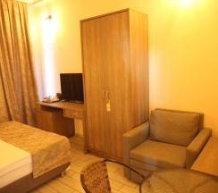 Двухместный номер Standard с балконом двуспальная кровать в L-hotel