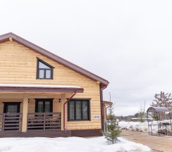 Таунхаус с электрическим камином в Лепота