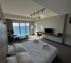 Номер Комфорт с балконом и с видом на море в Prince hotel Gagra