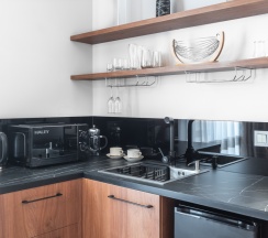 Двухместные апартаменты с балконом и с видом на горы двуспальная кровать в Apart hotel Colibri