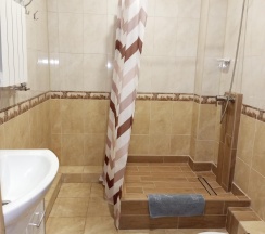 Комната полулюкс семейная в Лоза