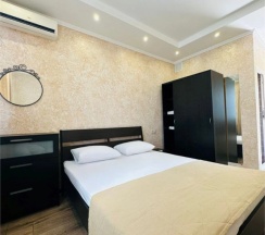 Двухместный номер с видом на внутренний двор двуспальная кровать в Палуба