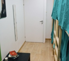 Место в мужском четырехместном номере в Ваш миниотель