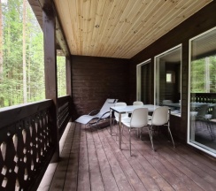 Шале c 1 комнатой с красивым видом из окна в Аврора Country House