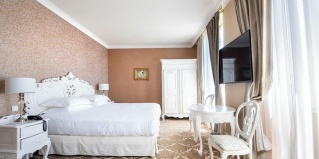 Канны: Отель Hotel Chateau De La Tour