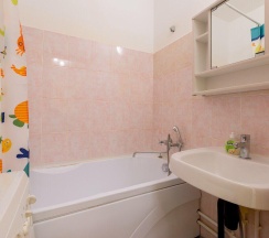 Квартира в Апартаменты на Госпитальный переулок, д.19, корп.2 Солнечная гостиная
