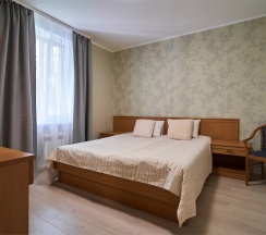 Коттедж с двумя спальнями в Салют