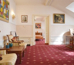 Люкс "Николай Гумилёв" с мансардными окнами в Taleon Imperial Hotel