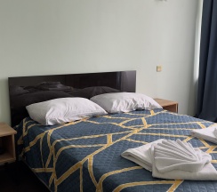 семейный улучшенный 2 спальни с балконом в София-rooms