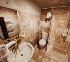 Трёхместный номер Standard в Asteria Cave Hotel