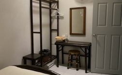 Одноместный номер без окна с вентилятором в Lamphu House Bangkok