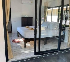 Двухместный номер Standard с балконом двуспальная кровать в Family Huts
