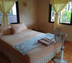 Бунгало с видом на море в Starlight Haad Rin Resort