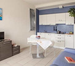 Двухместная студия Economy с балконом двуспальная кровать в Residence Sunrise Cesenatico