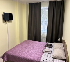 Двухместный номер категории «Стандарт» с одной двуспальной кроватью в Концерт на Таганской