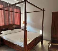 1 комнатный номер с 2мя двуспальными кроватями на 1м этаже в Ольденбург