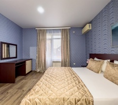 Комфорт с балконом в Каскад by Viva Hotels Group