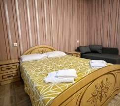 Трёхместный с балконом в Reskator