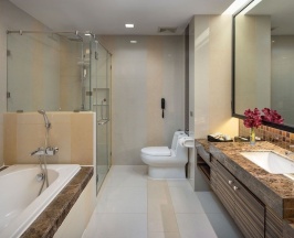 Двухместный номер Luxury Main Tower двуспальная кровать в The Berkeley Hotel Pratunam