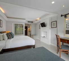 Двухместный номер Deluxe Terrace двуспальная кровать в Thavorn Palm Beach Resort Phuket