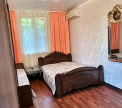 Апартаменты c 1 комнатой с балконом в Кристалл