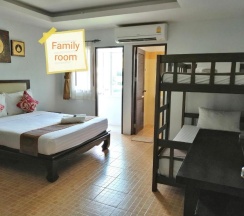 Четырёхместный номер Standard в Arina Boutique Residence