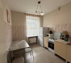 Однокомнатная квартира для семьи (для троих) в Логос