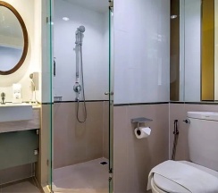 Двухместный номер Superior с видом на горы (2 отдельные кровати) в Vince Hotel Pratunam