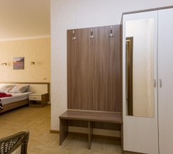 4-местный номер стандарт с балконом в ТриО