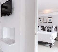 Номер Deluxe Terrace семейный Connecting с балконом в Thavorn Palm Beach Resort Phuket