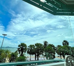 Номер Standard с видом на море в The Beach Front Resort Pattaya  - SHA Plus