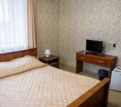 Двухместный улучшеный номер с двухспальной кроватью №4 в На Всполье