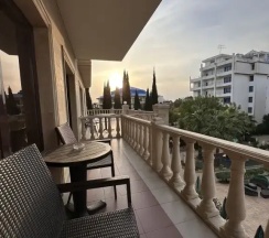 Двухместный номер Premium с 1 комнатой с балконом (двуспальная кровать) в Holiday
