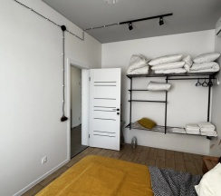 Апартаменты Comfort с 3 комнатами с видом на город в Апартаменты WHITE APARTMENT рядом с центром