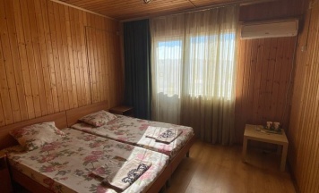 Двухместный номер эконом-класс в Парадиz