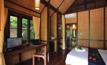Двухместный коттедж Superior с видом на сад двуспальная кровать в Azalea Village Wellness Resort