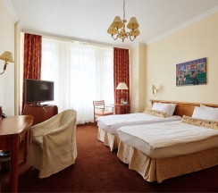 Делюкс с одной большой кроватью в Marco Polo Moscow