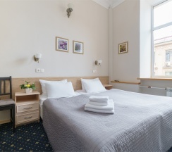 Семейный Комфорт 2-х комнатный в Александр Hotel