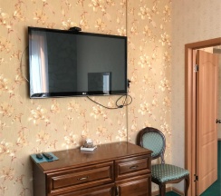 Четырехместный номер в Арт-отель