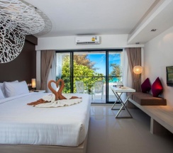 Двухместный номер Deluxe с видом на море двуспальная кровать в Coral Inn