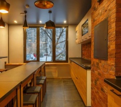 Общий мужской 10 местный номер верхние кровати в На Рубле