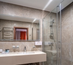 "Люкс" в Золотой якорь