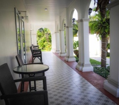 Двухместный номер Standard с видом на бассейн двуспальная кровать в Maikhao Home Garden Bungalow