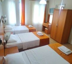 Трёхместный номер Standard в Yalcin Hotel