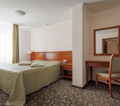 Двухместный люкс Green Hills двуспальная кровать в Селигер Палас