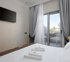 Комфорт с балконом в Cascade Resort by Stellar Hotels